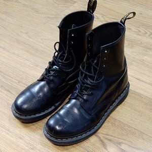 1990's Dr Martens Lace Up Smooth Black Leather Combat Boots